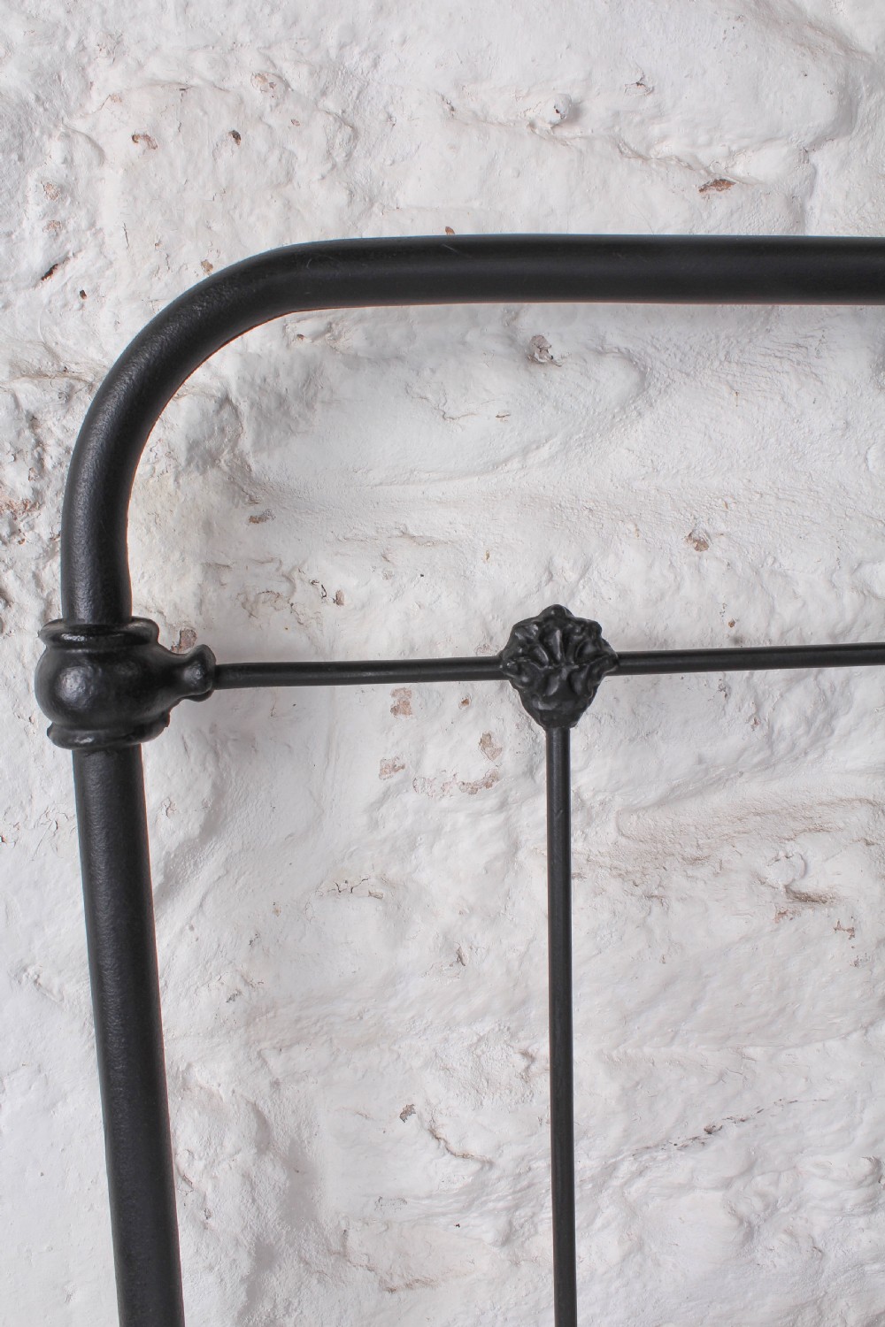 Pleasingly simple all iron no end double bed View III