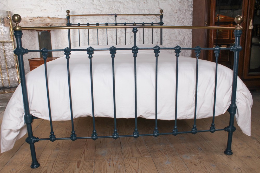 Distinguished classic Victorian king size brass and iron bed View III