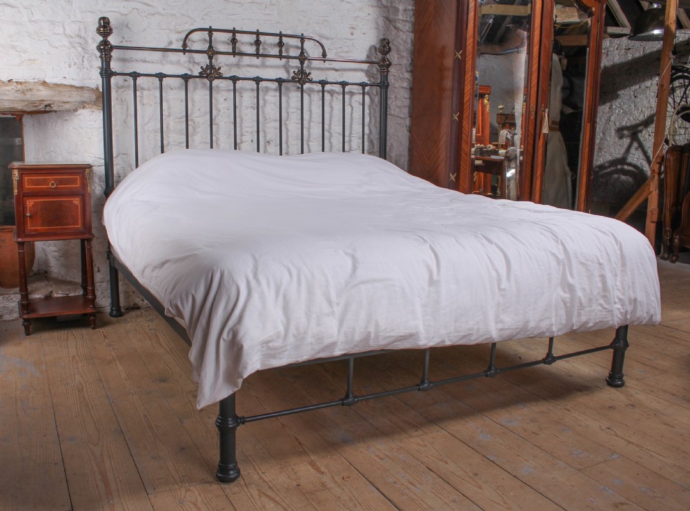 Fabulous classic Victorian super king size no end bed