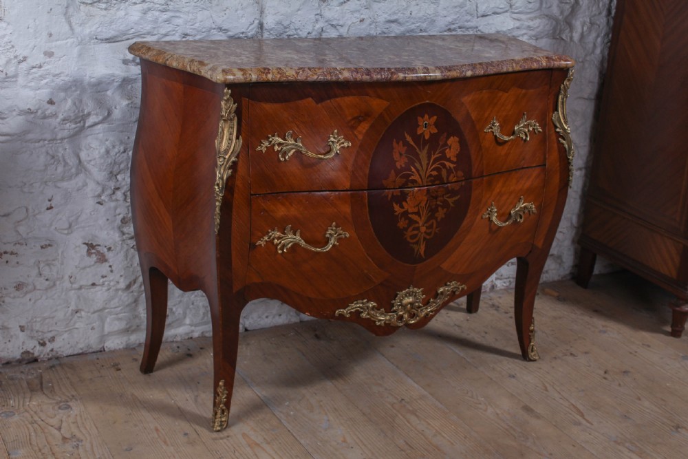 Lovely French bombe front commode chest of drawers
