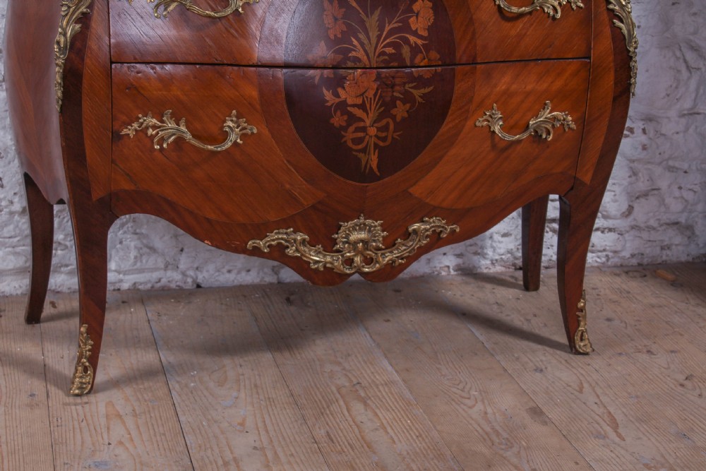 Lovely French bombe front commode chest of drawers View VIII