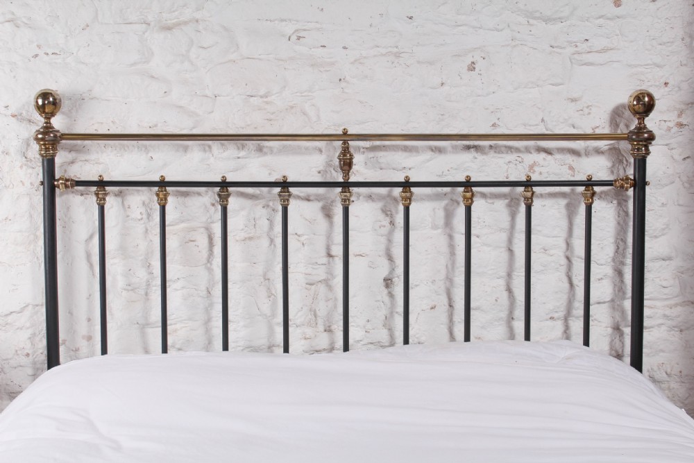 Individual Classic Victorian 5Ft brass and iron king size bed View IX