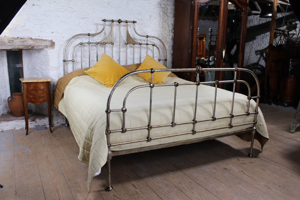 Fabulous Italian super king size silvered iron and brass bed 
