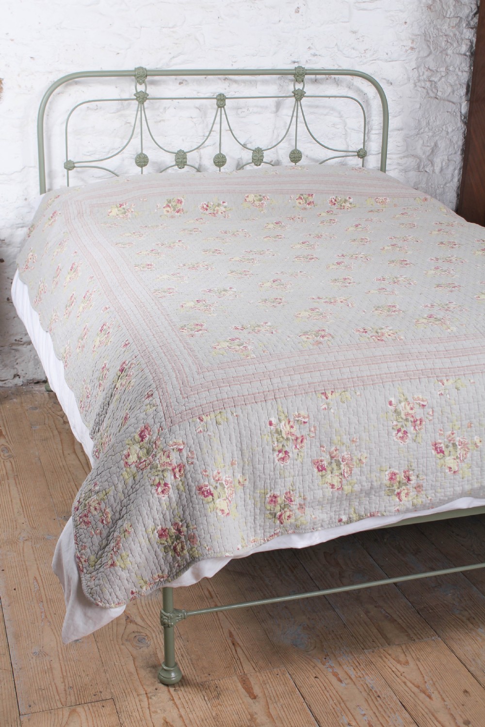 Very attractive all iron king size bed View VII