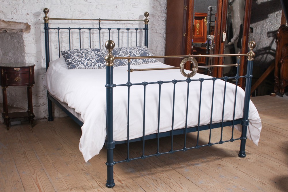Unique classic Victorian king size brass and iron bed