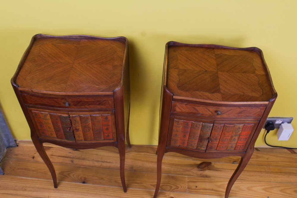 Fabulous leather book back decorated pair of French walnut bedsides View IV