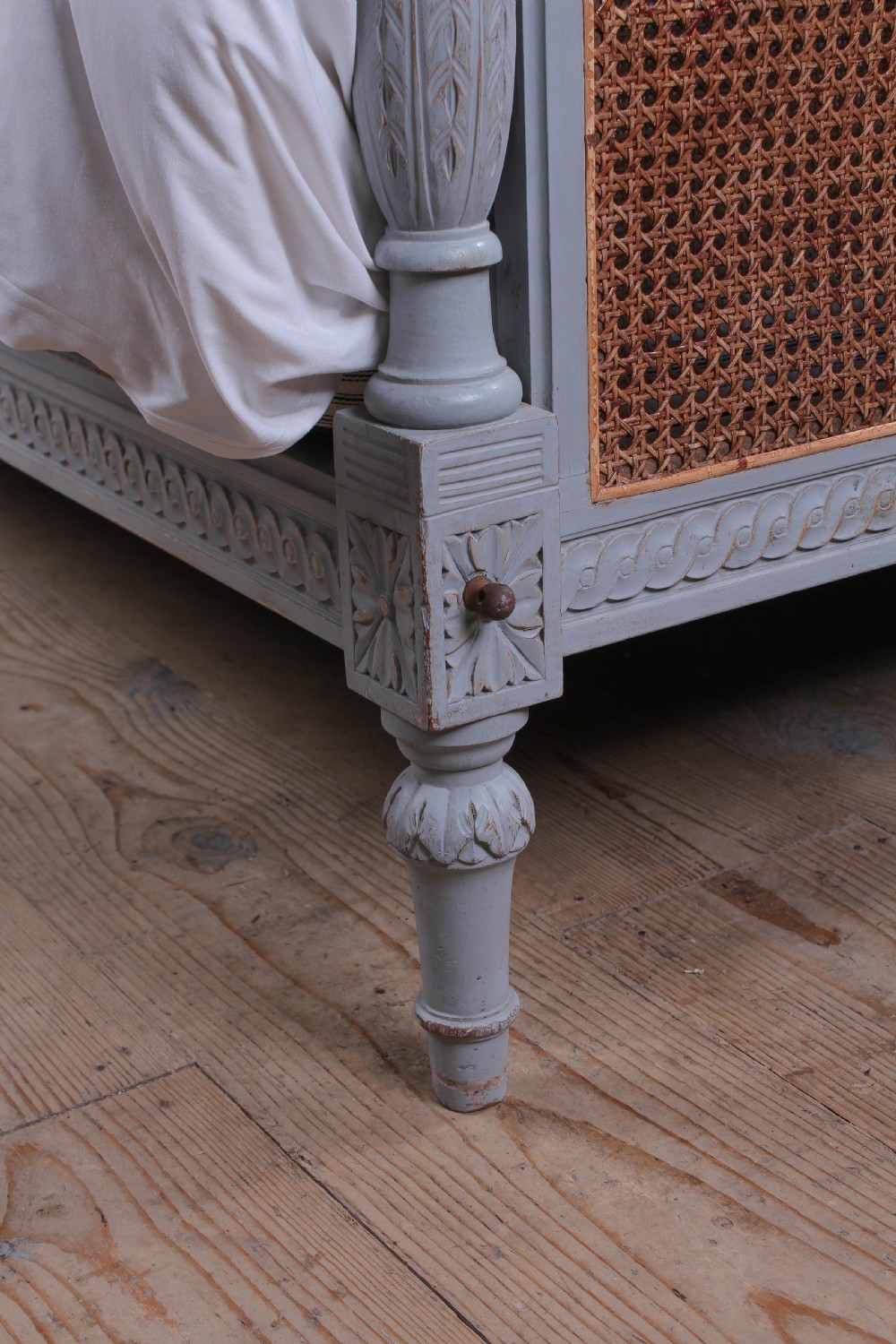 Attractive carved caned king size bed  View IV