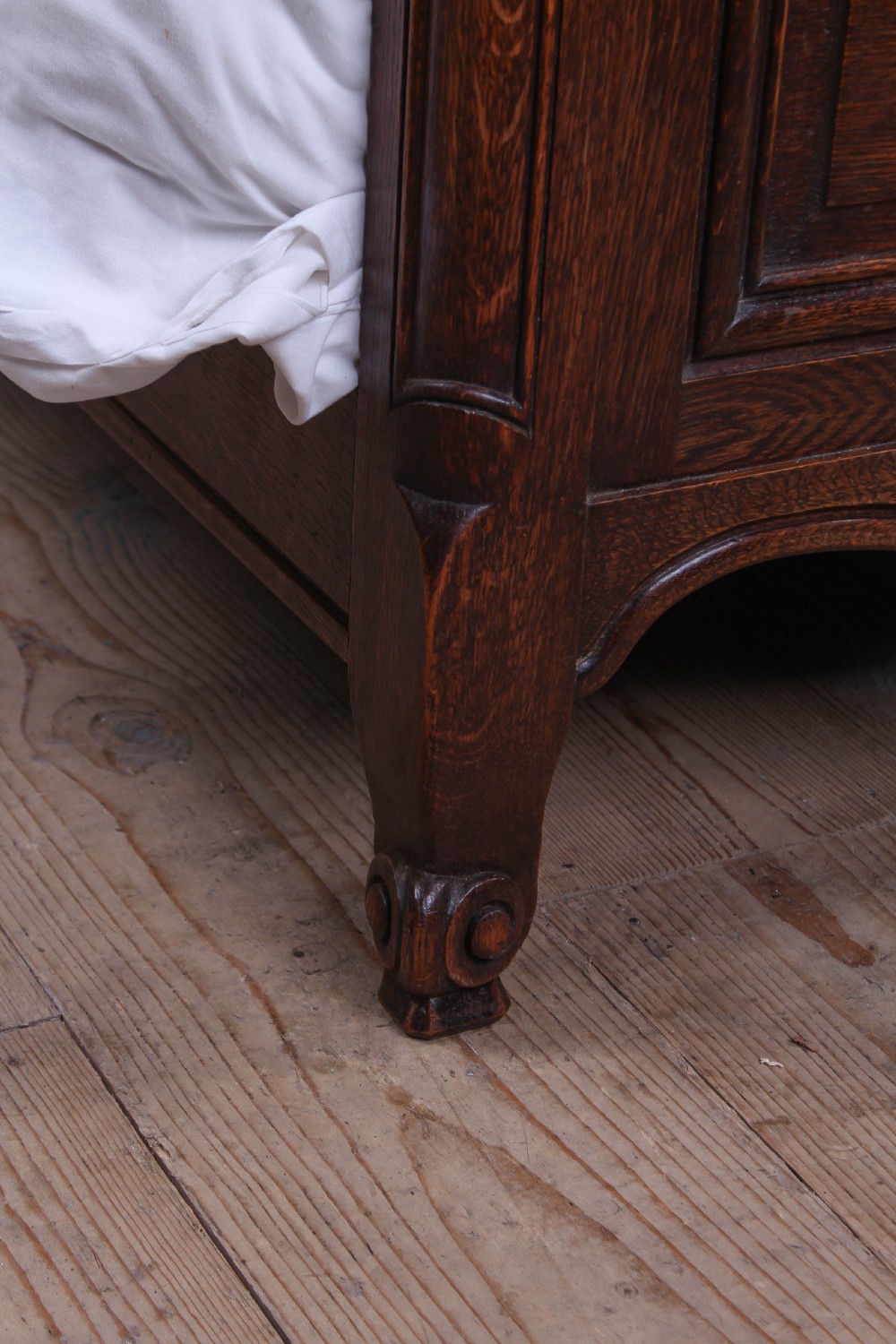 Handsome Louis XVI stiyle oak king size bed View VI