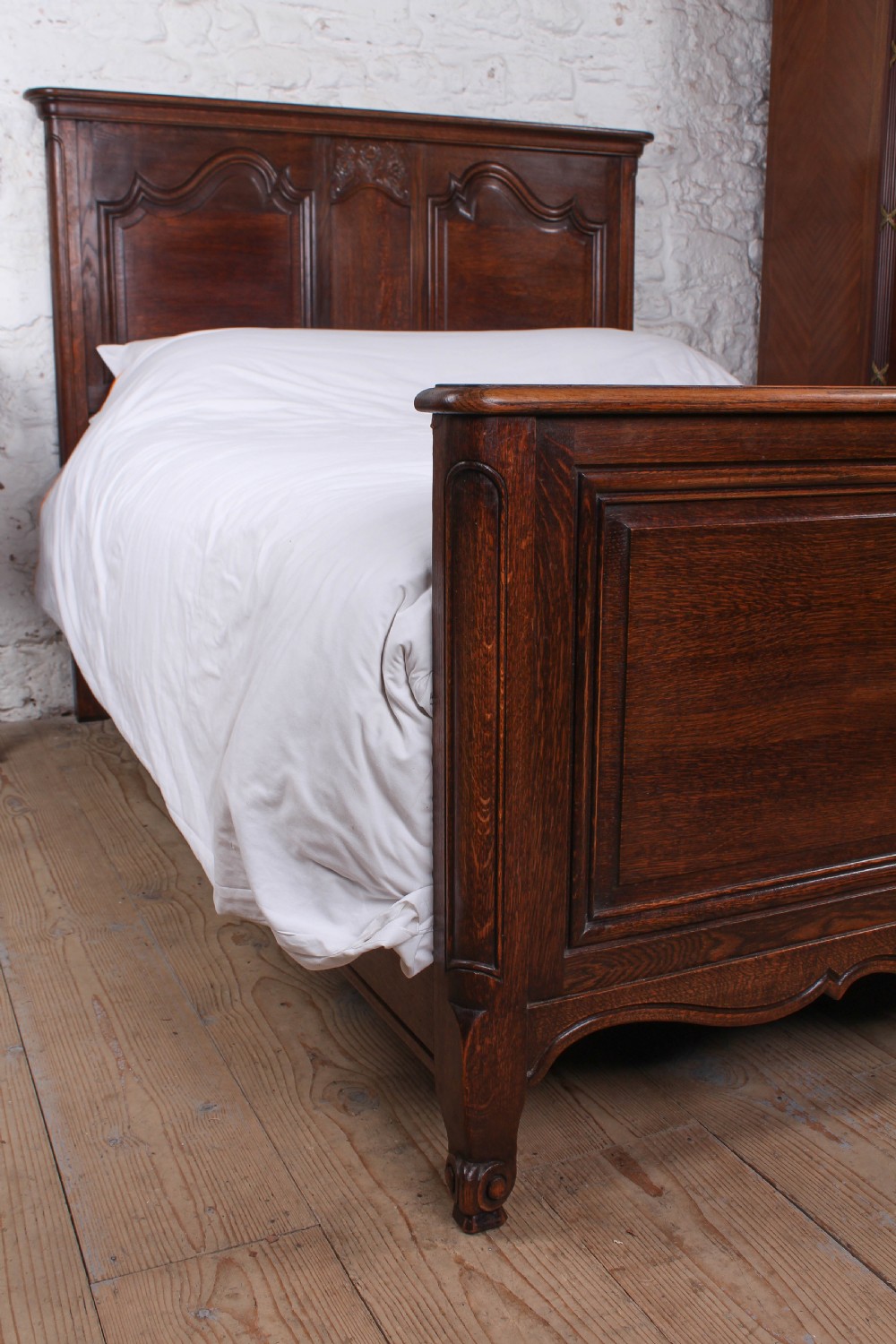 Handsome Louis XVI stiyle oak king size bed View VII
