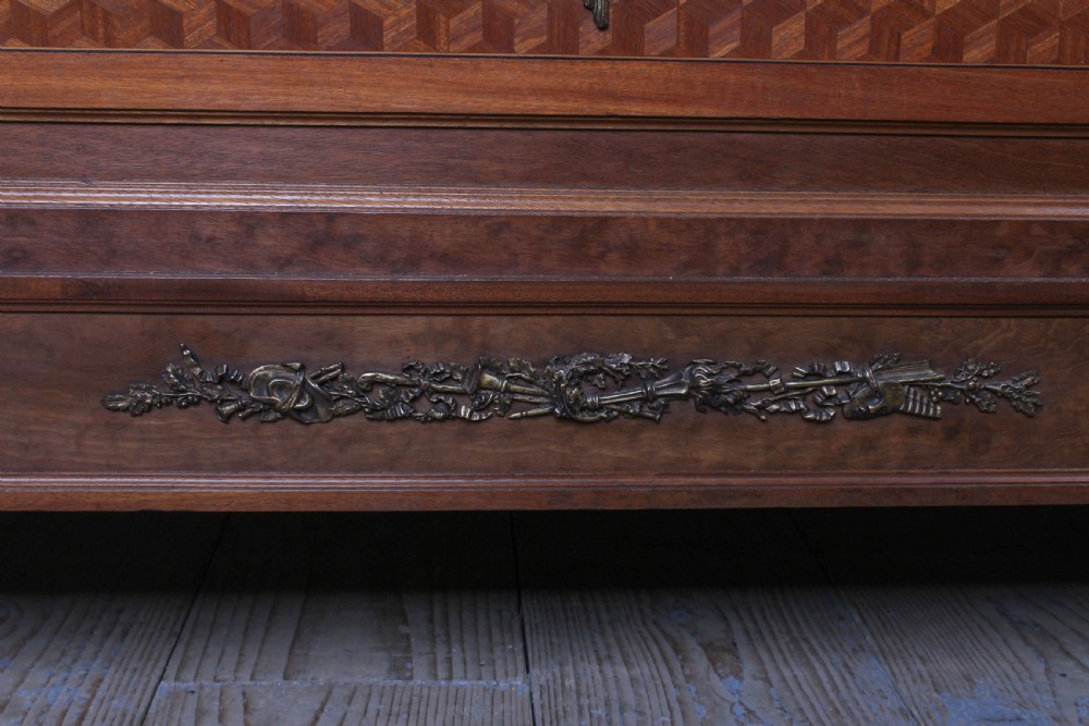 Exceptional quart Mercier Fréres king size bed View VII
