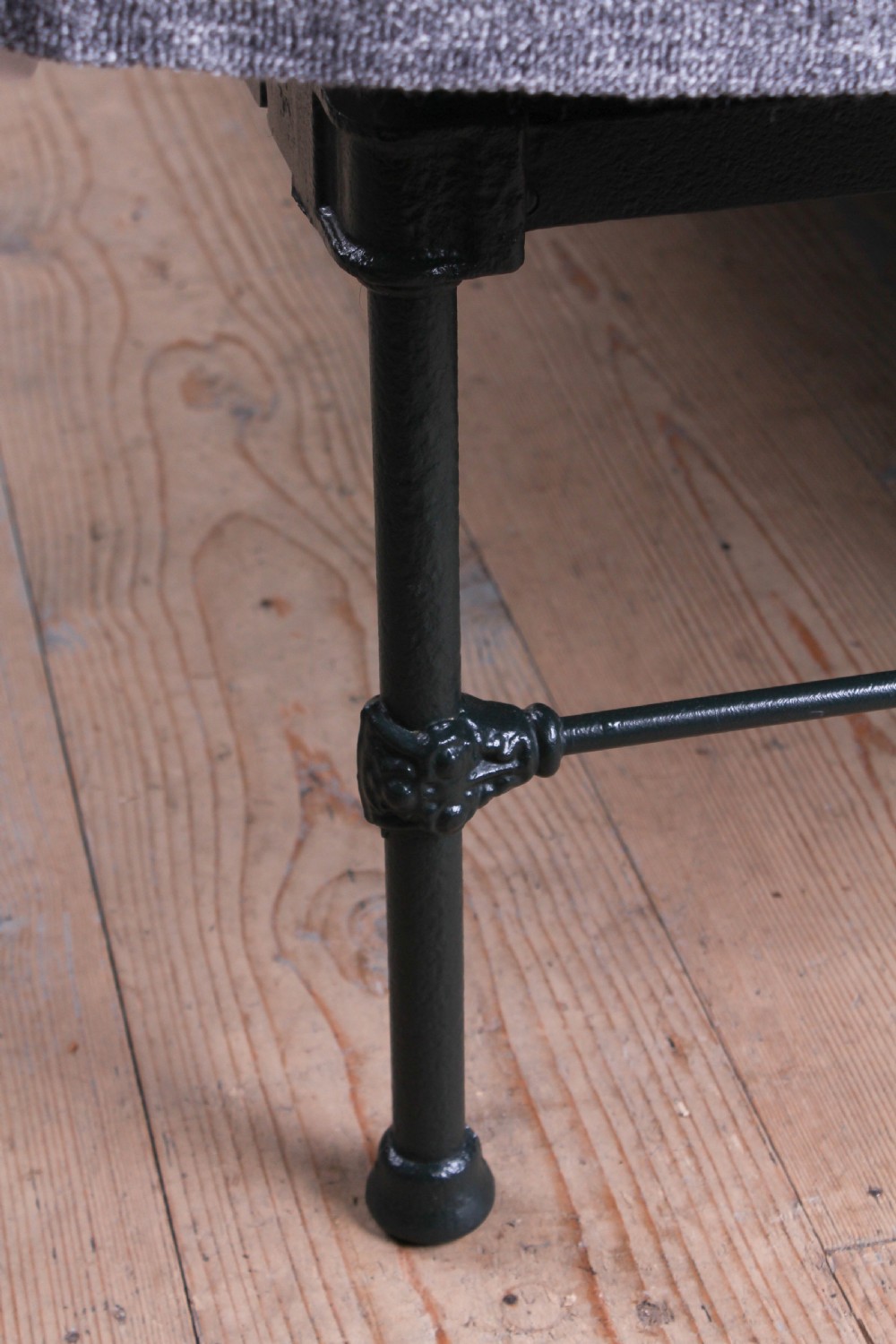 Irish all iron Obsidian green king size no end bed  View III