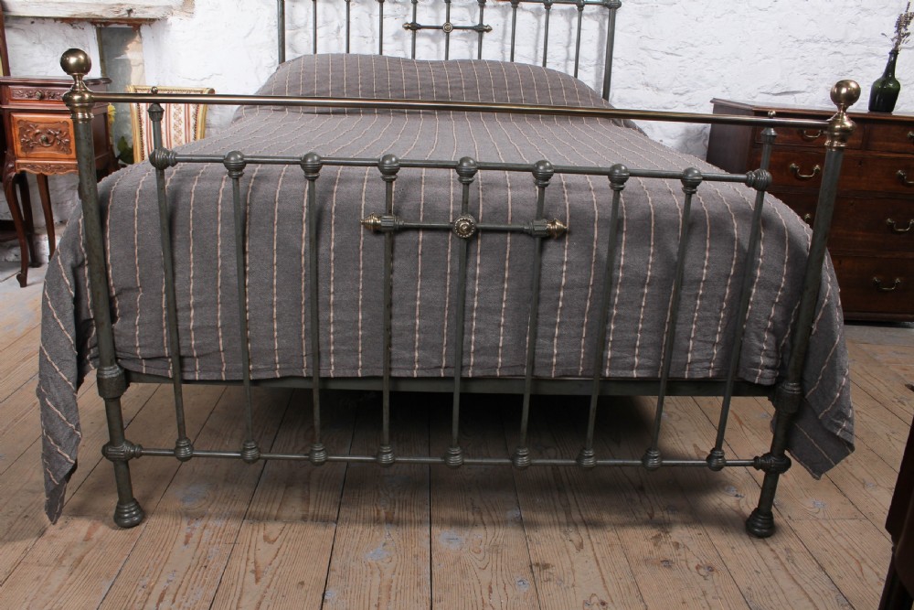 Finished in lovely green king size Victorian bed View III