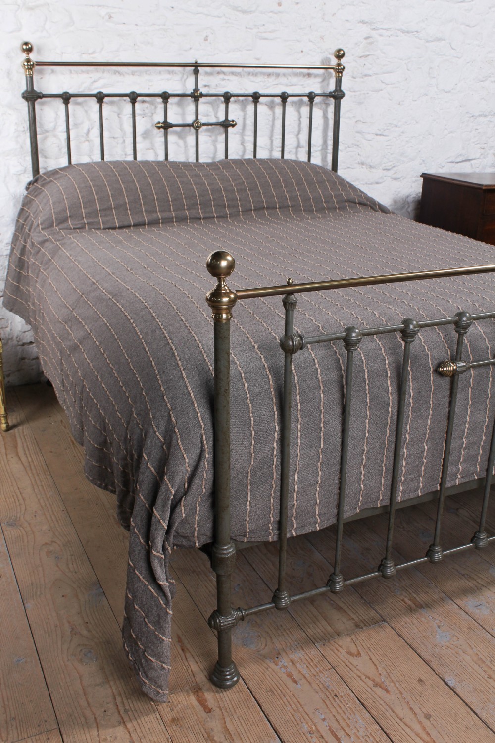 Finished in lovely green king size Victorian bed View X