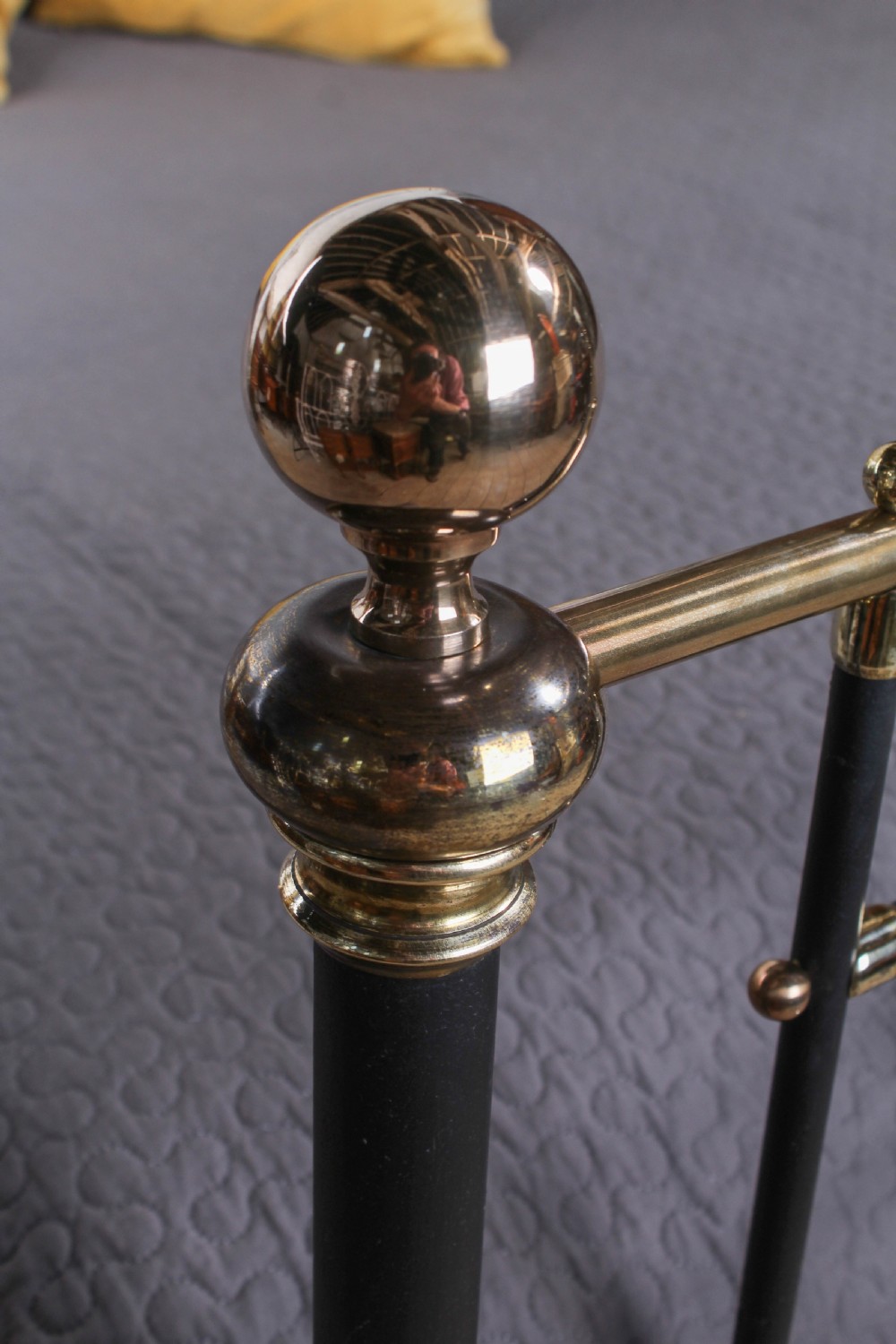 Elegant Winfield super king size brass and iron bed  View III