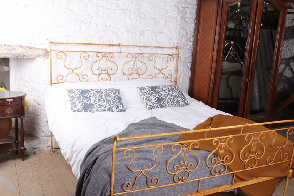 Exquisitely hand crafted 6 Ft forged iron super king size bedstead View XI