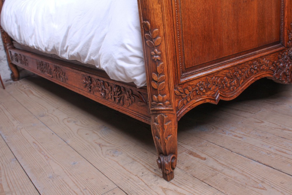 Fabulously carved oak king size French marriage bed View IX