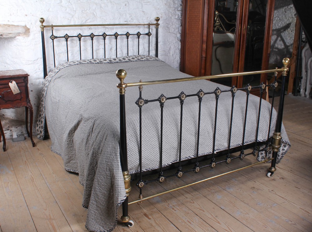 Graceful individual Victorian black and brass king size bed