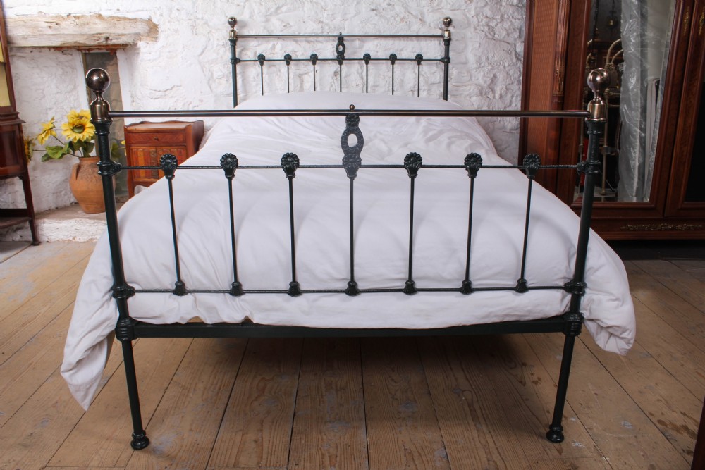 Pretty queen size Victorian brass and iron bed View III