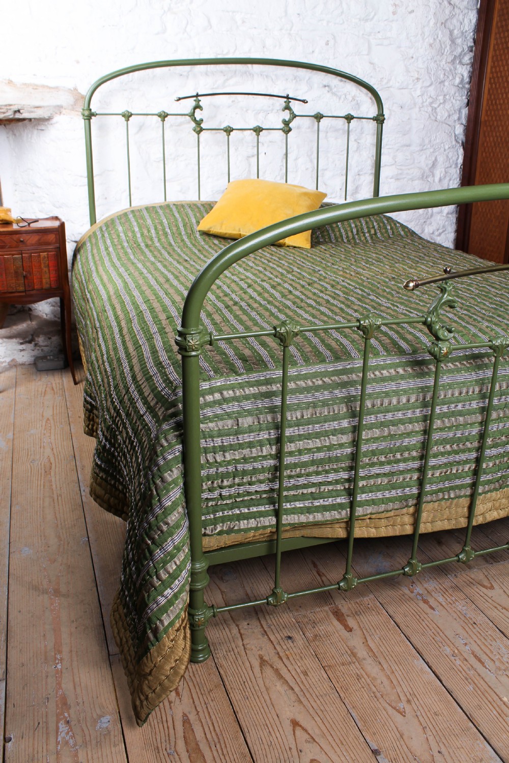 Pretty green iron French king size bed  View VII