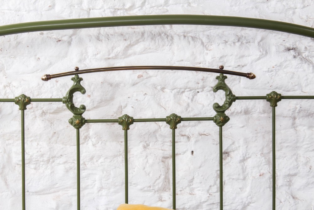 Pretty green iron French king size bed  View VIII