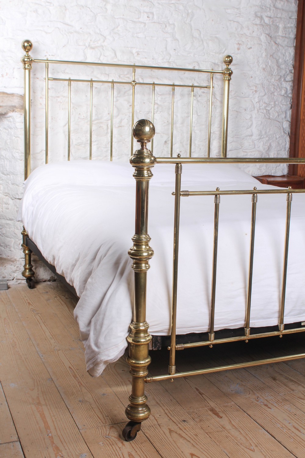 Beautiful quality Victorian all brass bed by Maple and Co View VIII