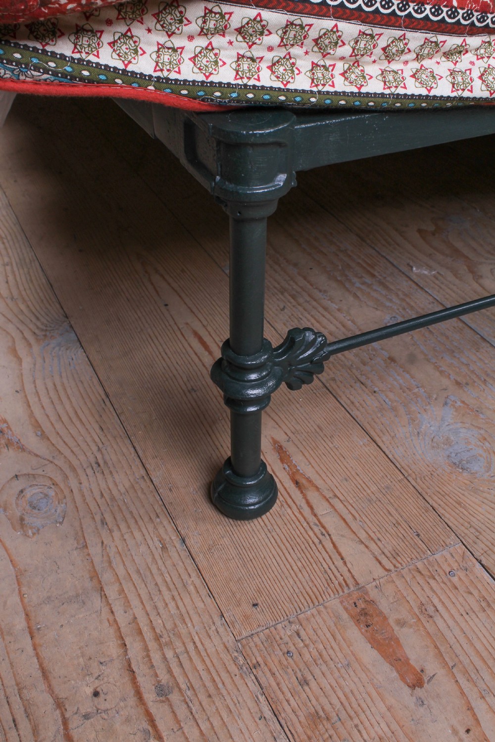 Attractive simple Irish all iron no end double bed View II