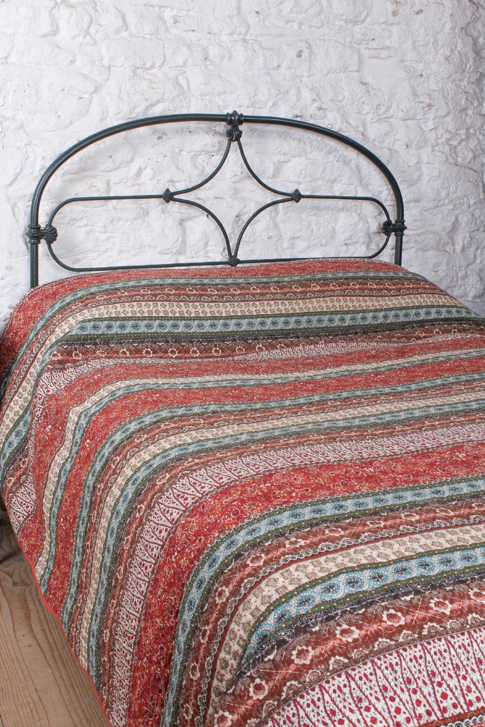 Attractive simple Irish all iron no end double bed View IV