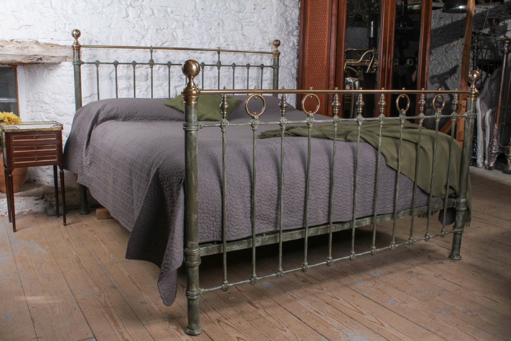 Fabulous 6Ft Victorian green and brass super king size bed
