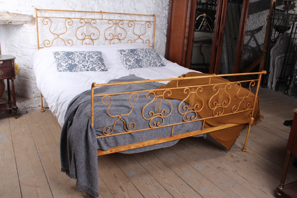 EXQUISITELY HAND CRAFTED 6 FT FORGED IRON SUPER KING SIZE BEDSTEAD