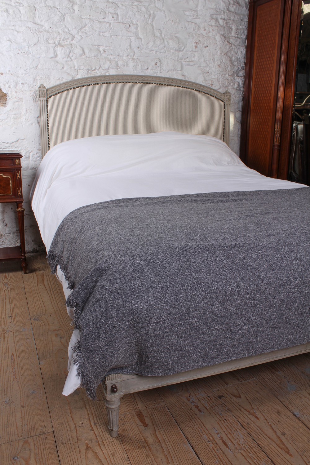 Gorgeous Low end French original painted king size upholstered bed View VIII