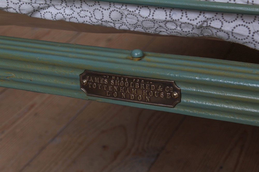 Very rare pretty single pair of beds by Scholbred View VI