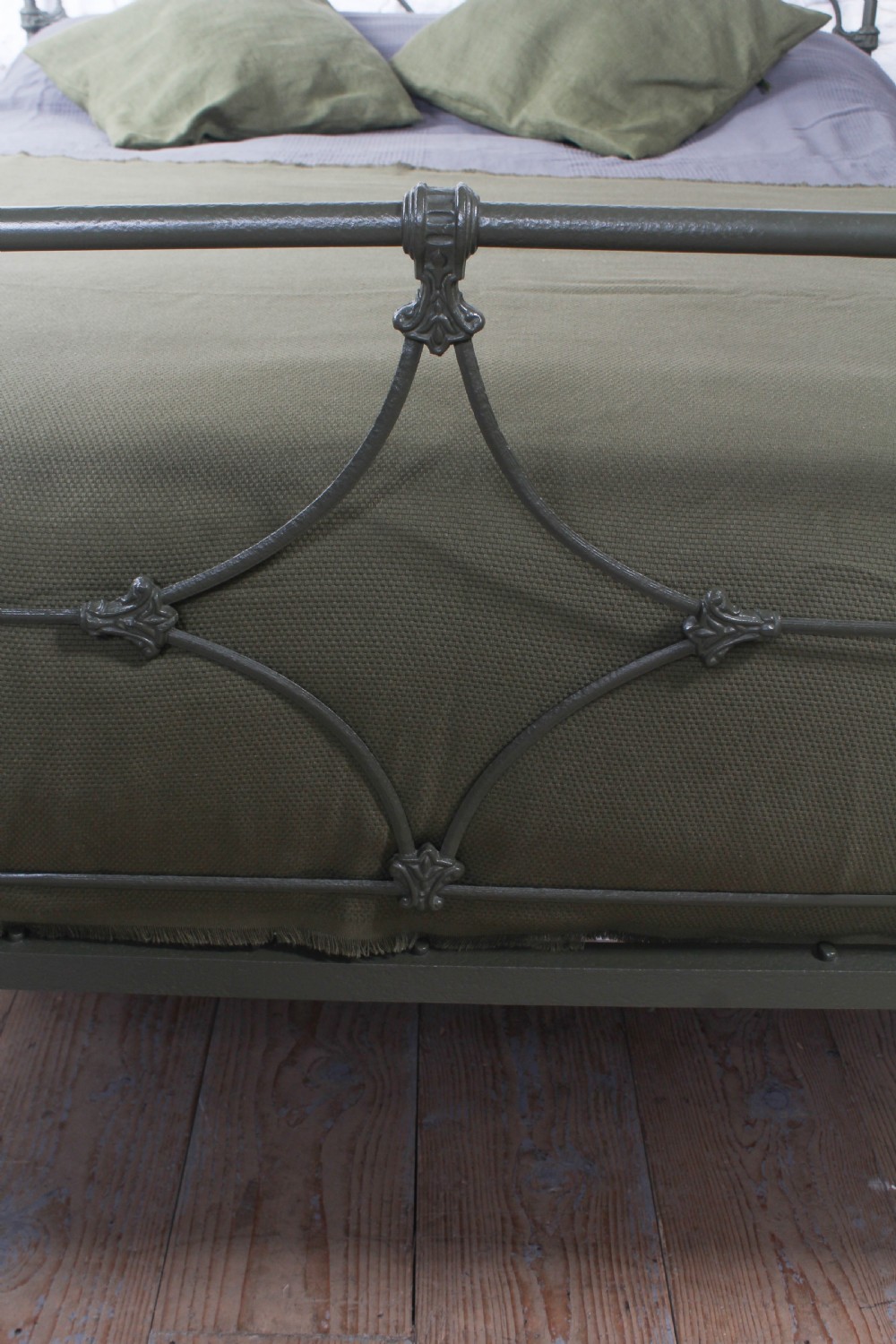 Simple Irish Cottage Style king Size Bed in green View III