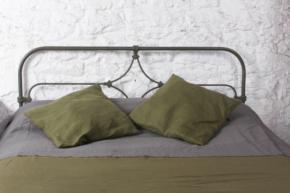 Simple Irish Cottage Style king Size Bed in green View VI