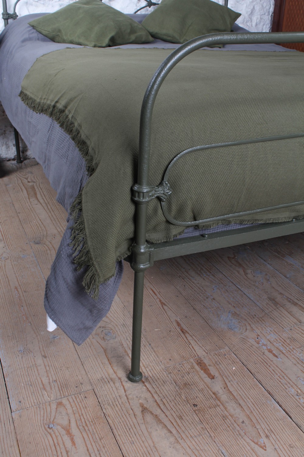 Simple Irish Cottage Style king Size Bed in green View VII