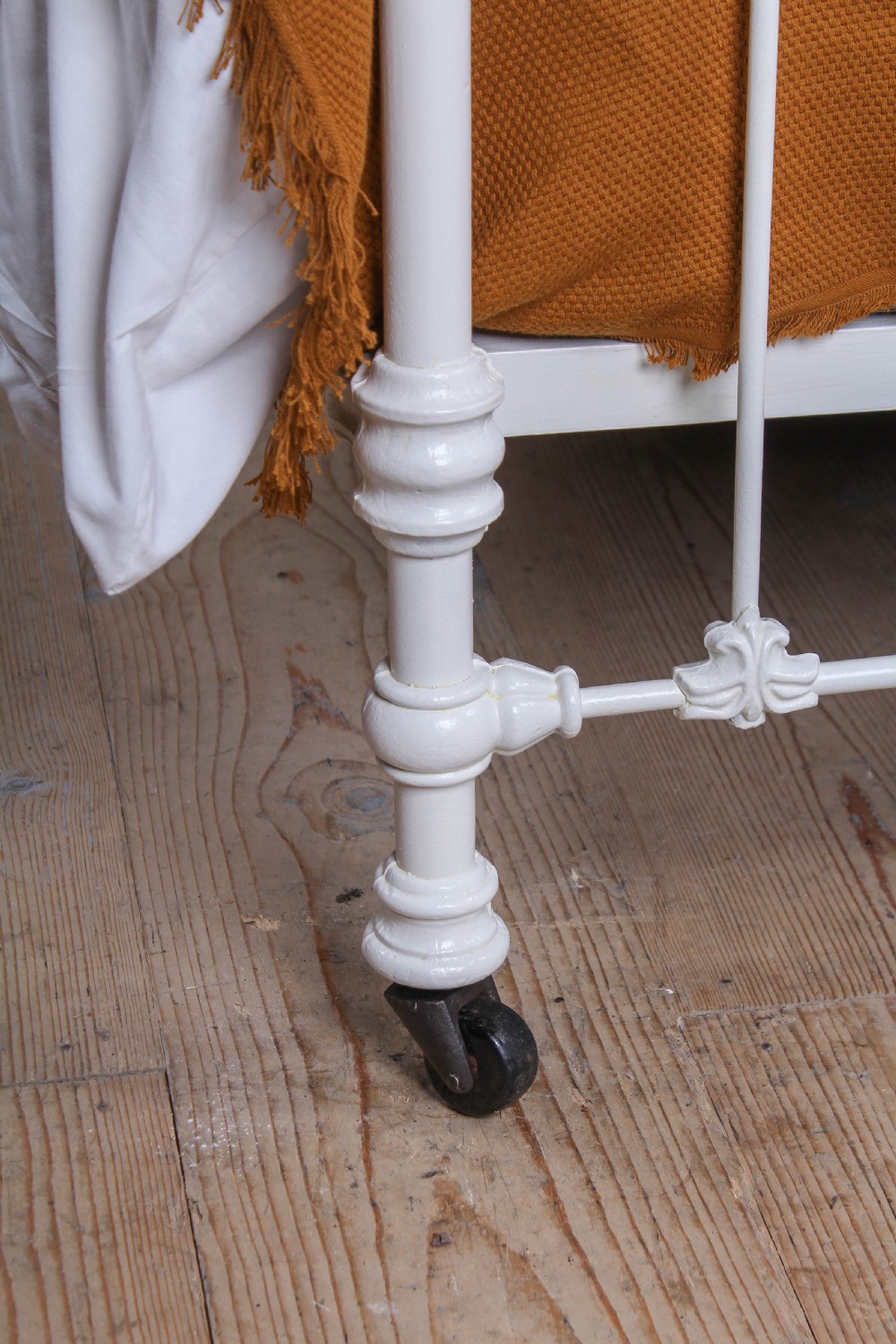 Pretty and Airy French Iron and Brass Kingsize Bed View III