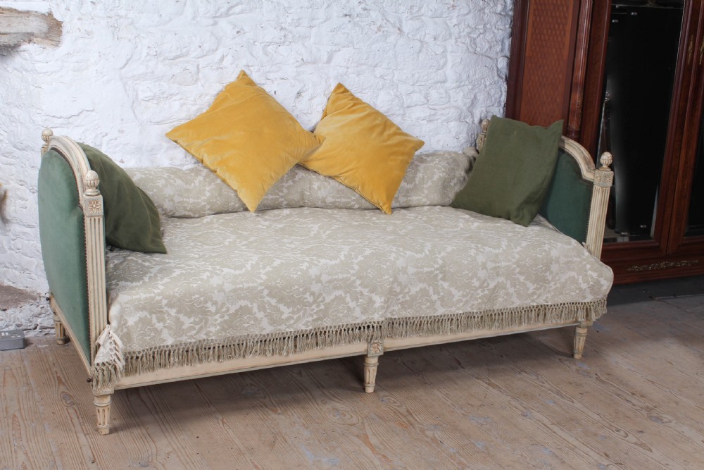Lovely Empire Style Day Bed