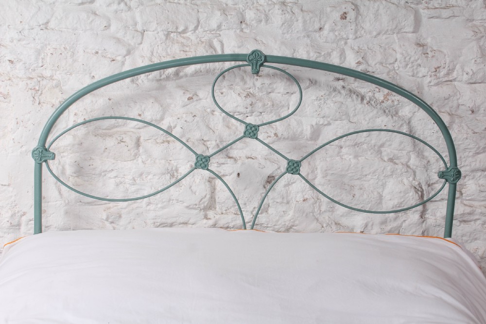 Charming Irish No End Double Bed with Attractive Castings View II