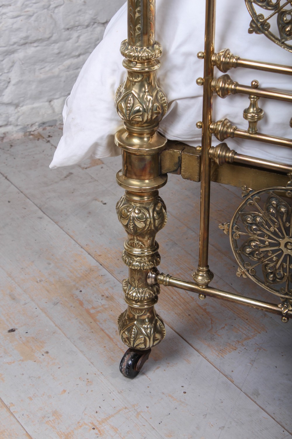Spectacular Winfield four poster king size all brass bed  View XIII