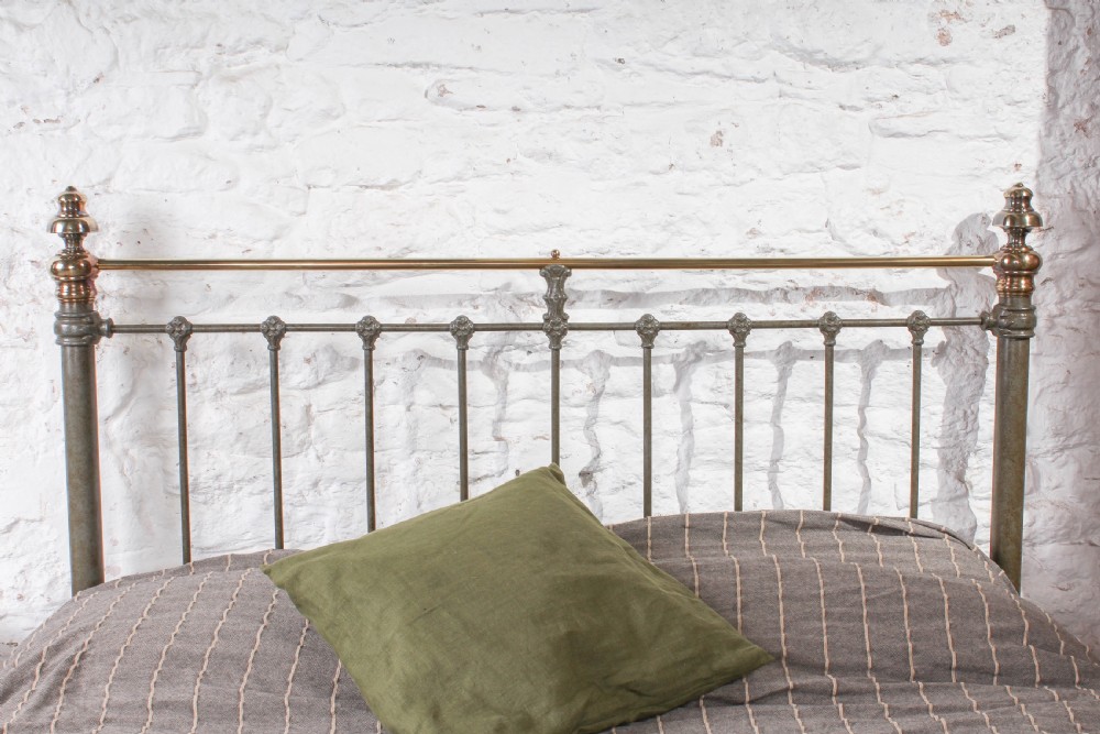 Super handsome classic Victorian king size bed View III