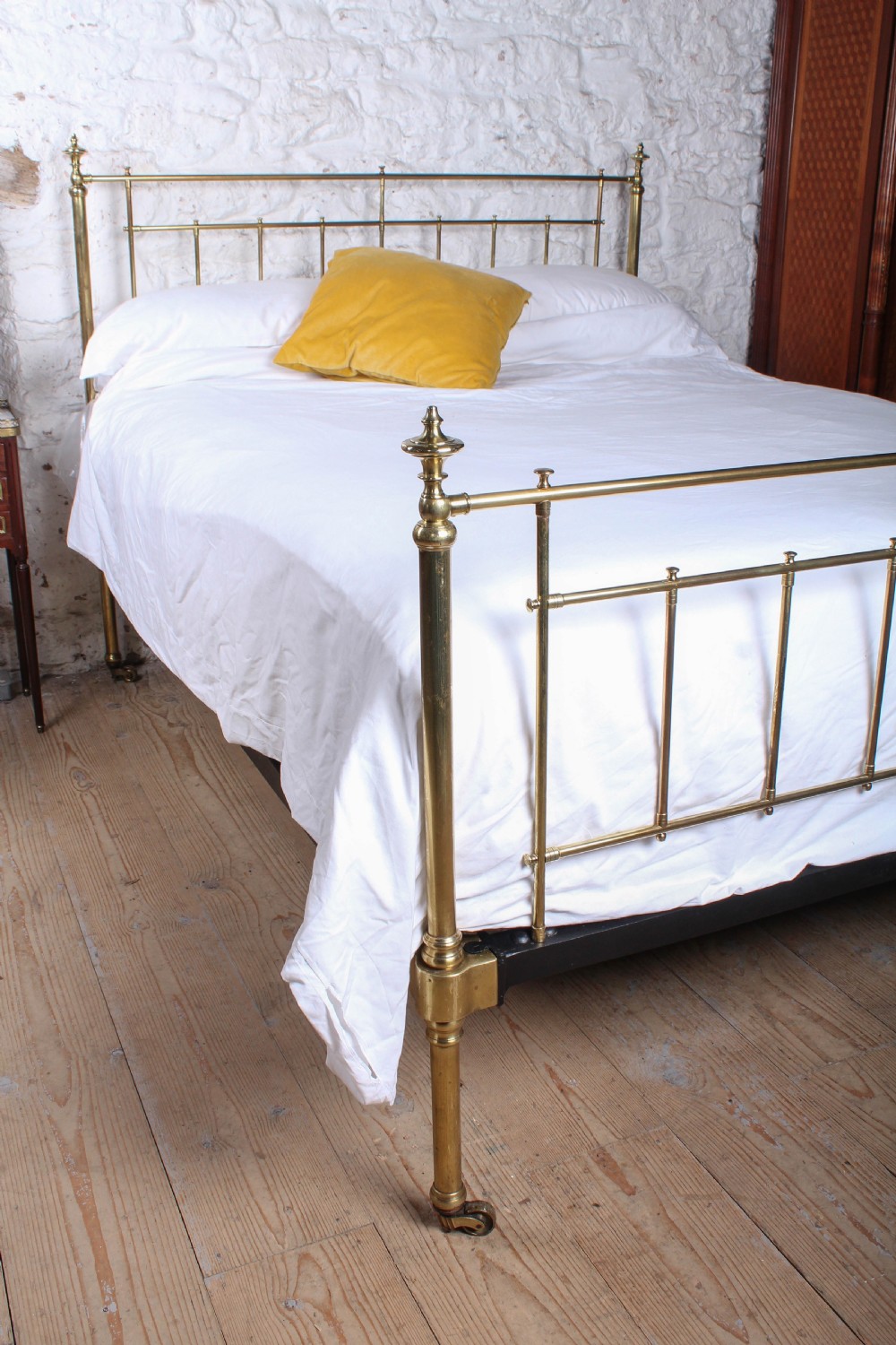Charming quality Winfield all brass king size bed View VII