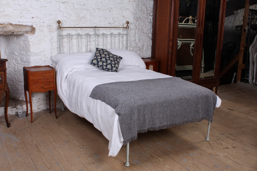 Very Nice Victorian No End Small Double Bed