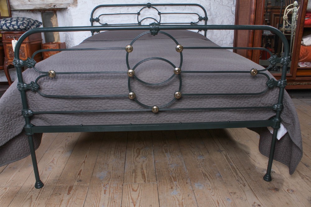 Alluringly Attractive Victorian King Size bed with brass View II