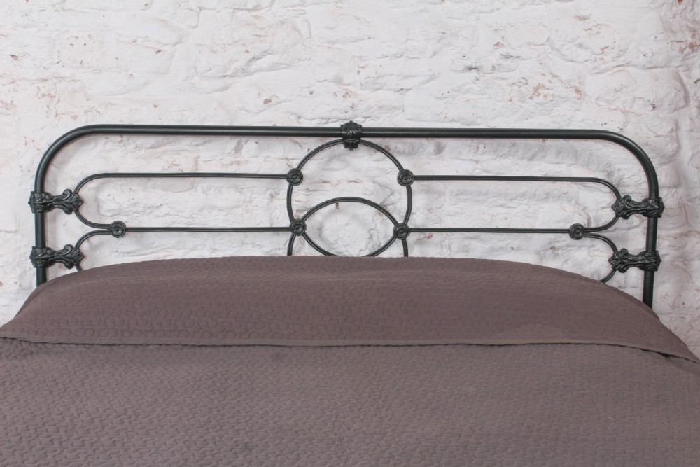 Alluringly Attractive Victorian King Size bed with brass View V