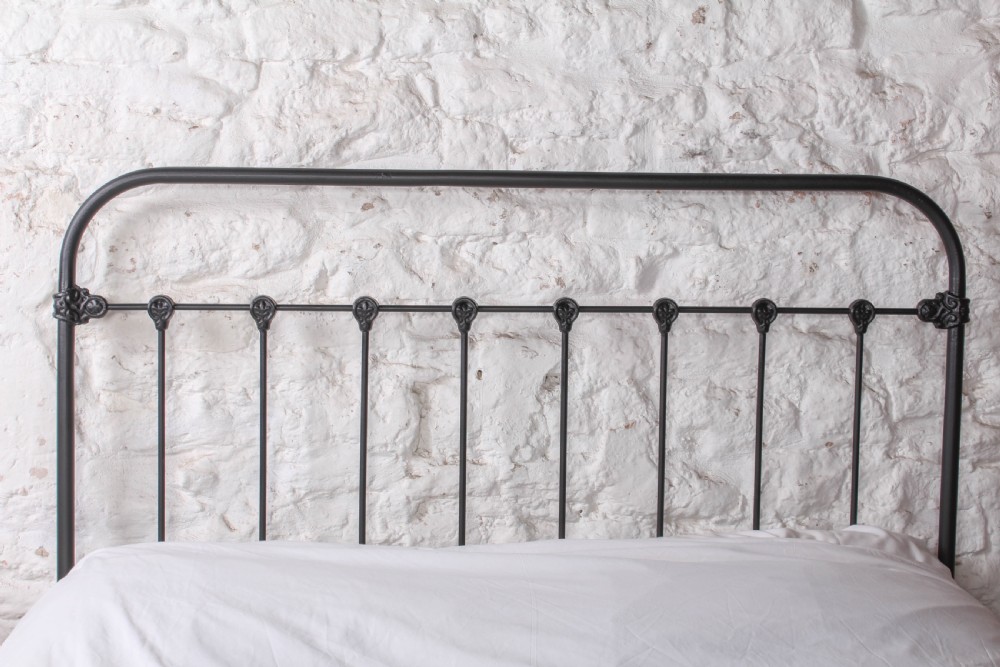 
Classic French No End Double Bed View II