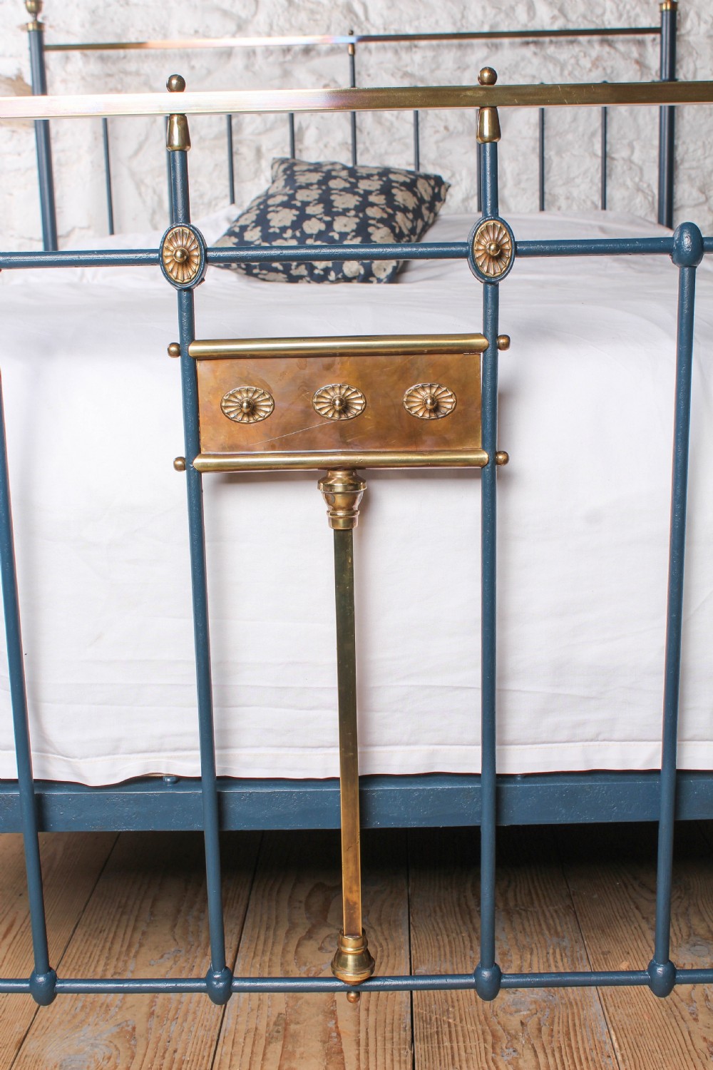 Unique and attractive Victorian King Size Bed.  View IV
