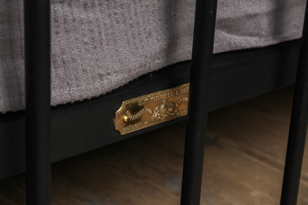Stunningly Detailed Winfield Taper Post King Size Bed View XI