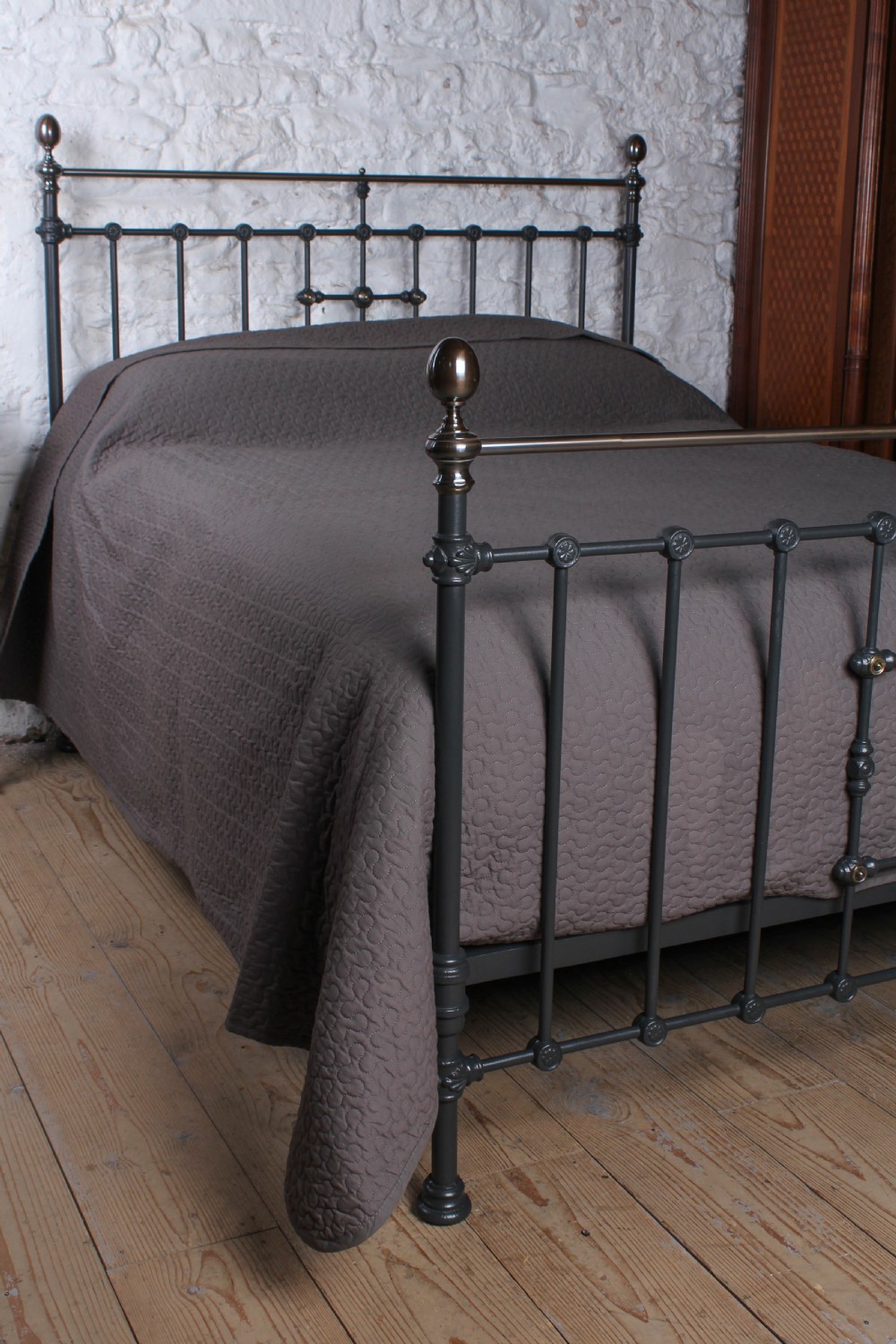 Strikingly Handsome Victorian King Size Bed View II