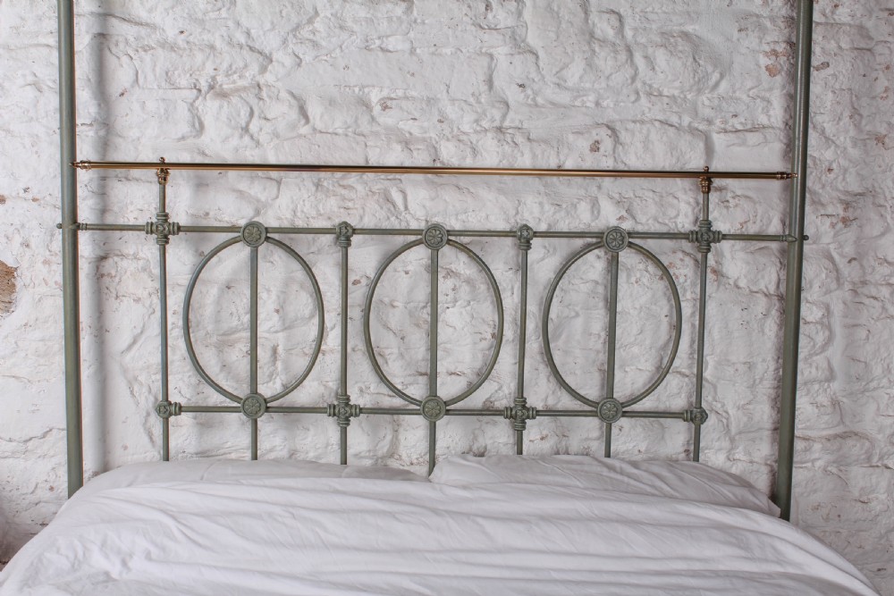 Elegant and well built Victorian iron and brass no end four poster View II