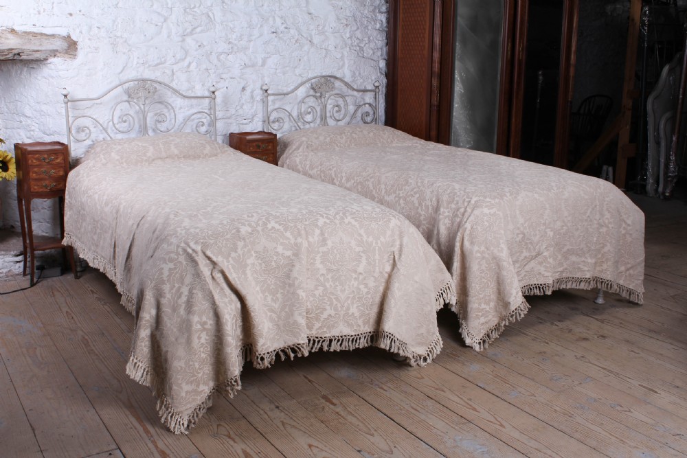Light and Fresh Feeling Pair of Portuguese Single Beds (Can Be Joined) 