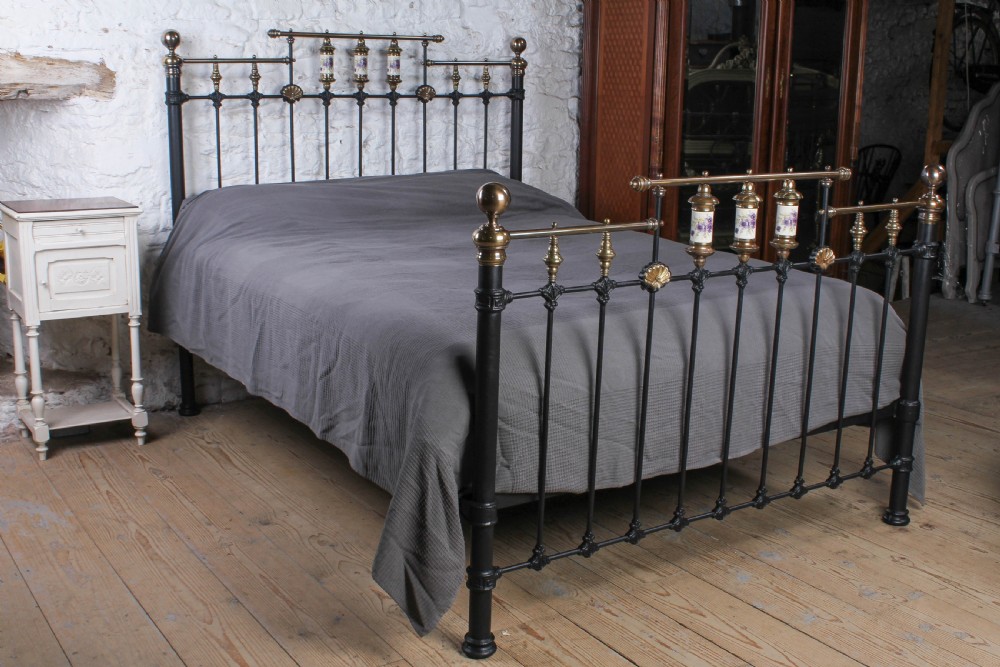 Gorgeous Porcelain Detail Victorian King Size Bed 